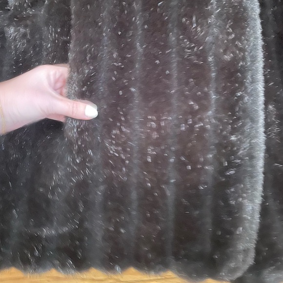 Vintage JORDACHE Faux Fur Coat - Picture 11 of 15